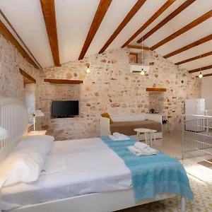 Deamicis By Irundo Apartment