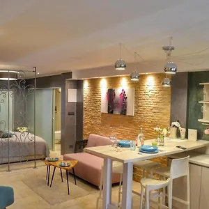 Eleven Apartment