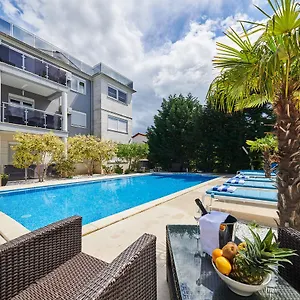 Ribarska Koliba - Stella Adria Apartment Pula